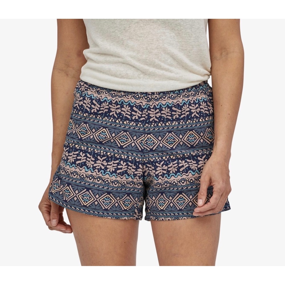 Patagonia Womens Blue Geometric Print‎ Baggies Shorts Size L Recycled Nylon
